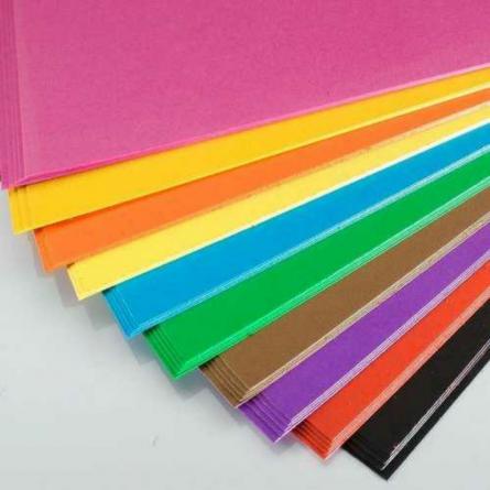 تهیه کاغذ کرافت رنگی در طرح های متنوع